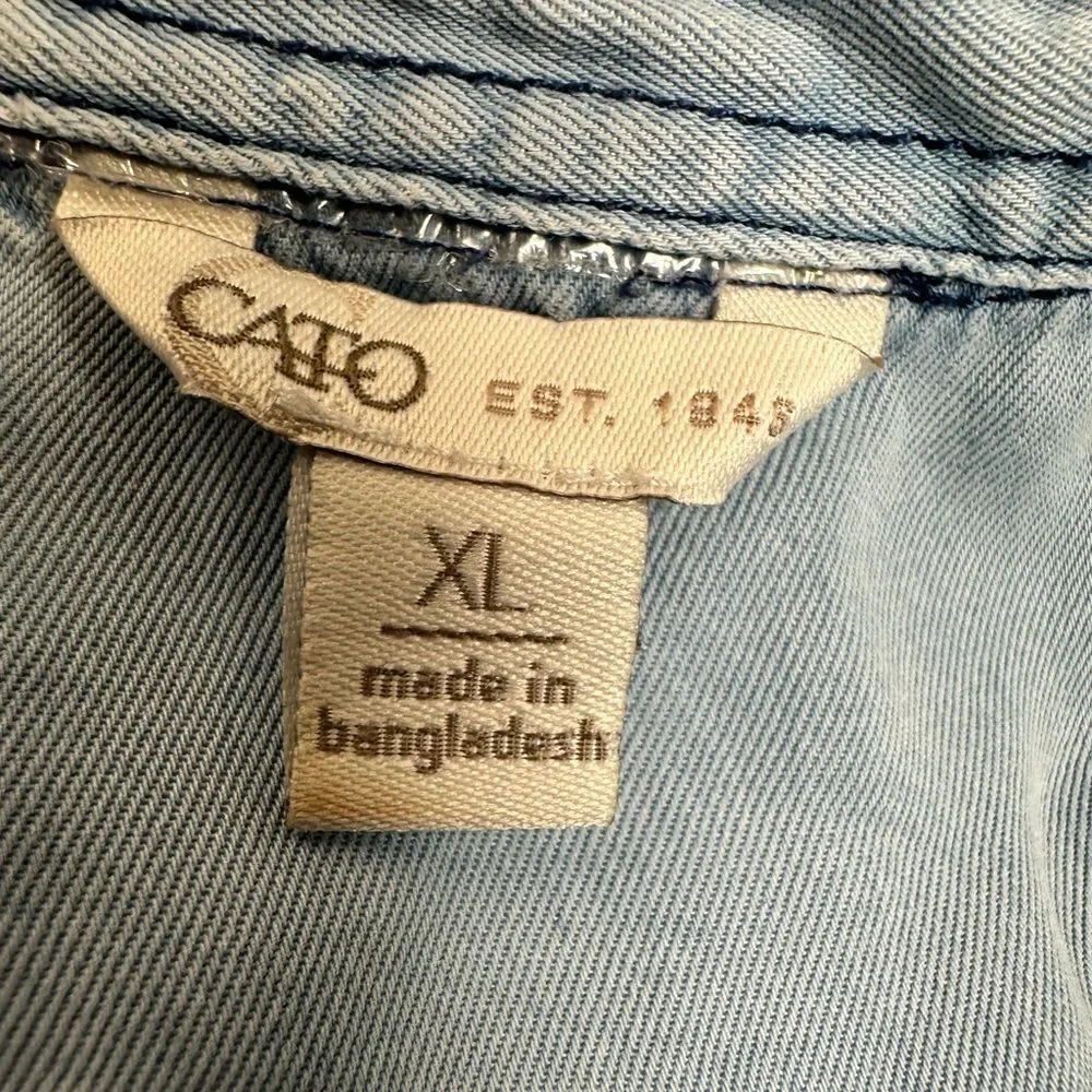 EUC Cato Women’s Blue Denim Washed Button-Up Tie-Front Shirt - Size XL